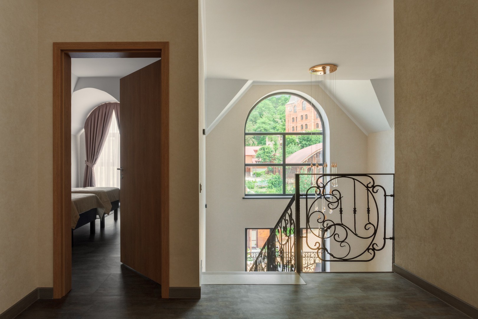 Двухуровневый Сюит 4*