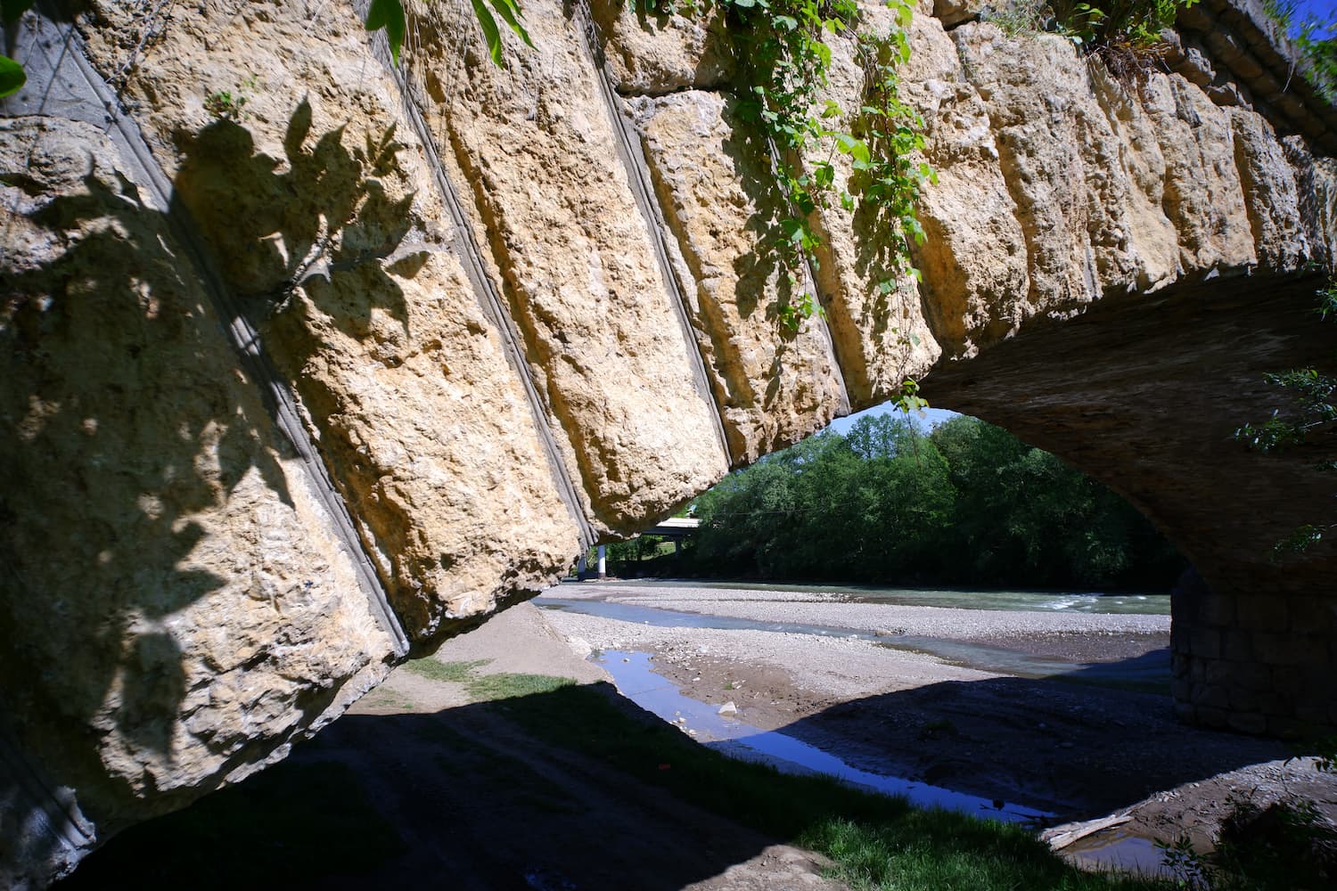 Долина Аммонитов – главная точка для любителей древней истории и природы Кавказа